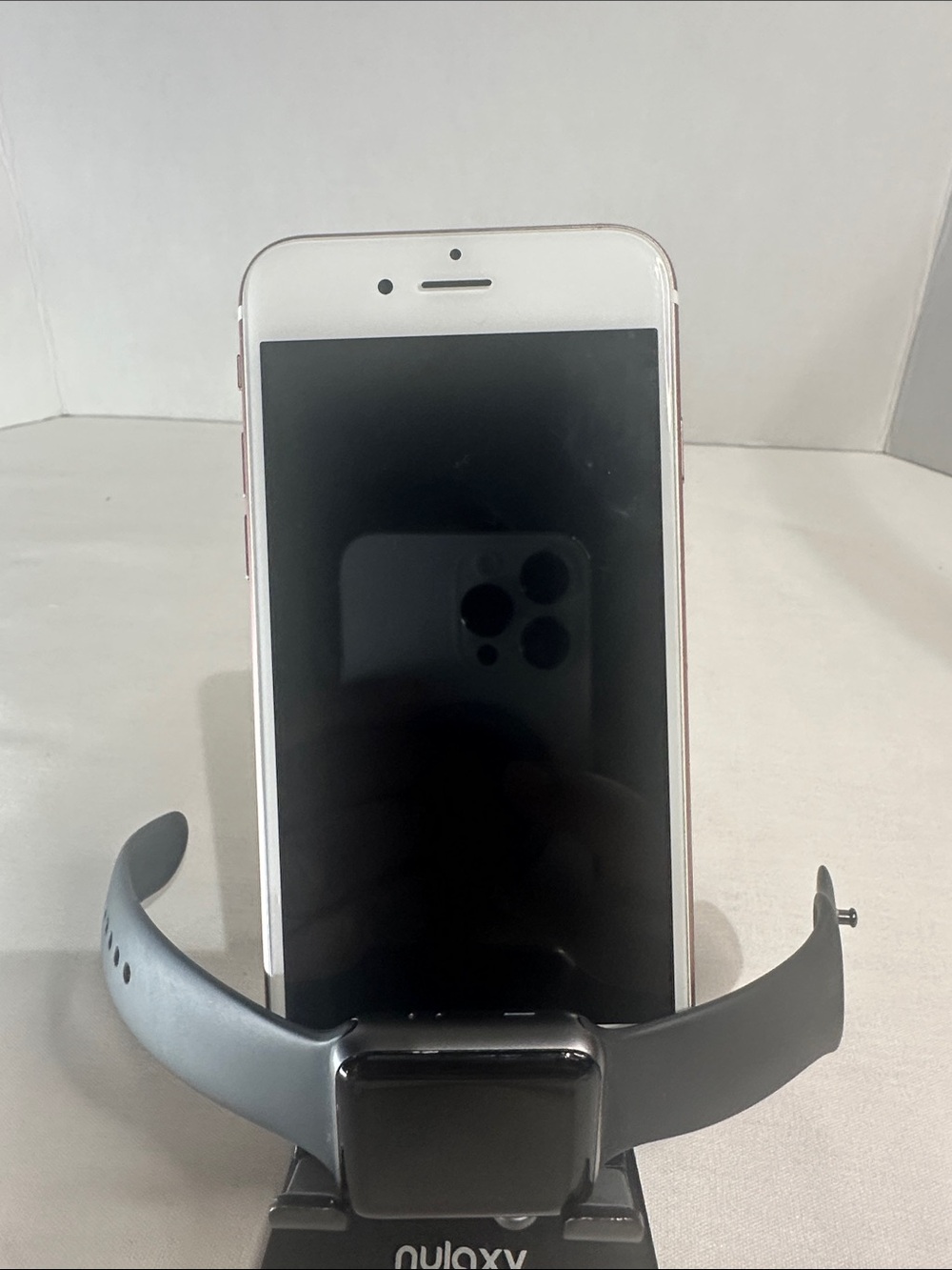 Apple iPhone 6S Rose Gold 32 gigabytes Frame with Black Smartwatch series 3